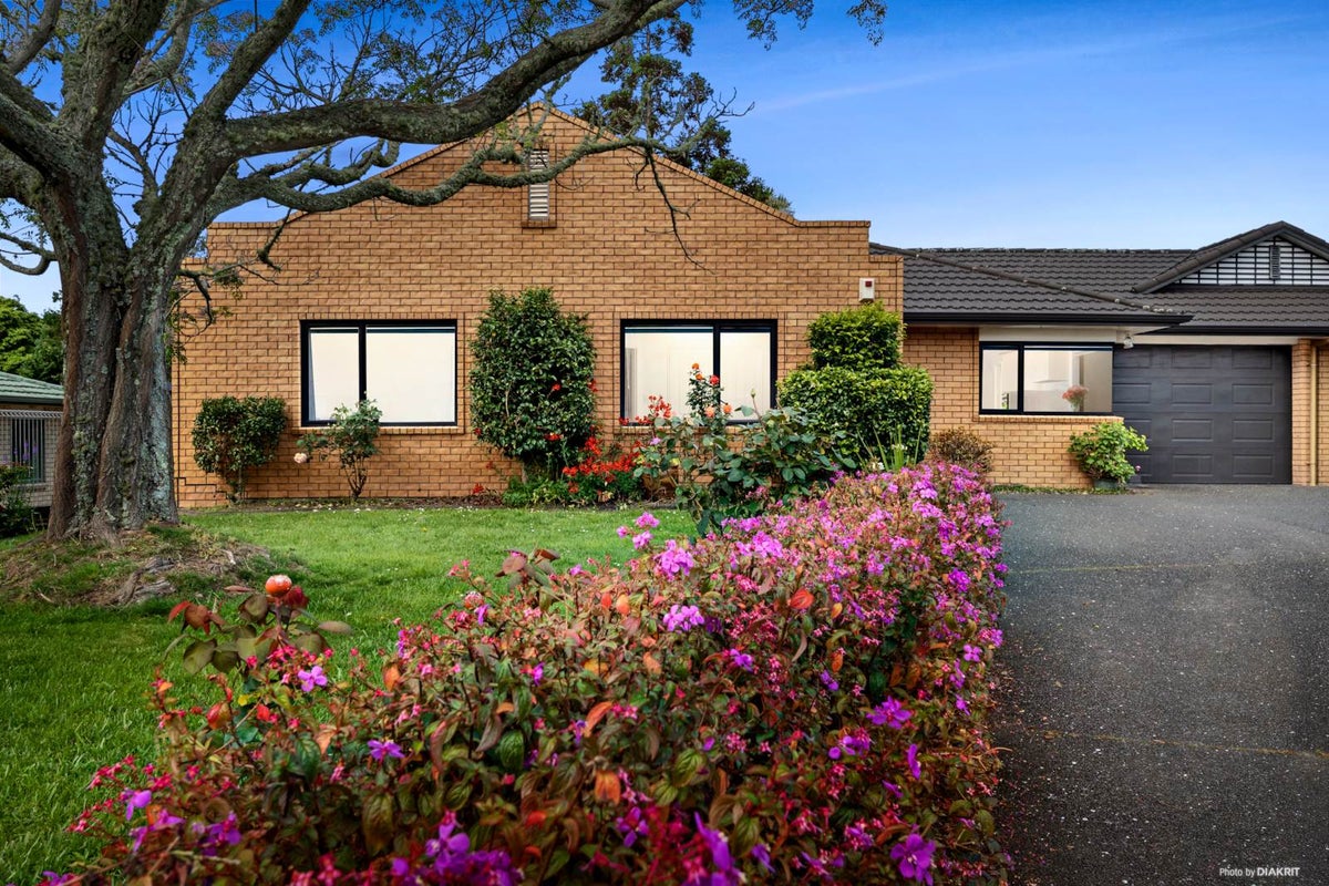 50C Godley Road, Green Bay, Auckland - Carousel 1
