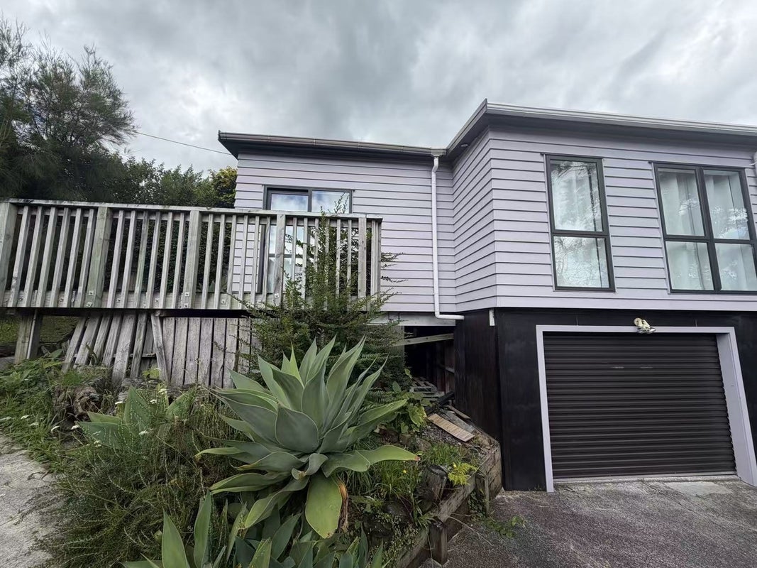 1 Ara Mara Hua, Henderson, Auckland - Carousel 1
