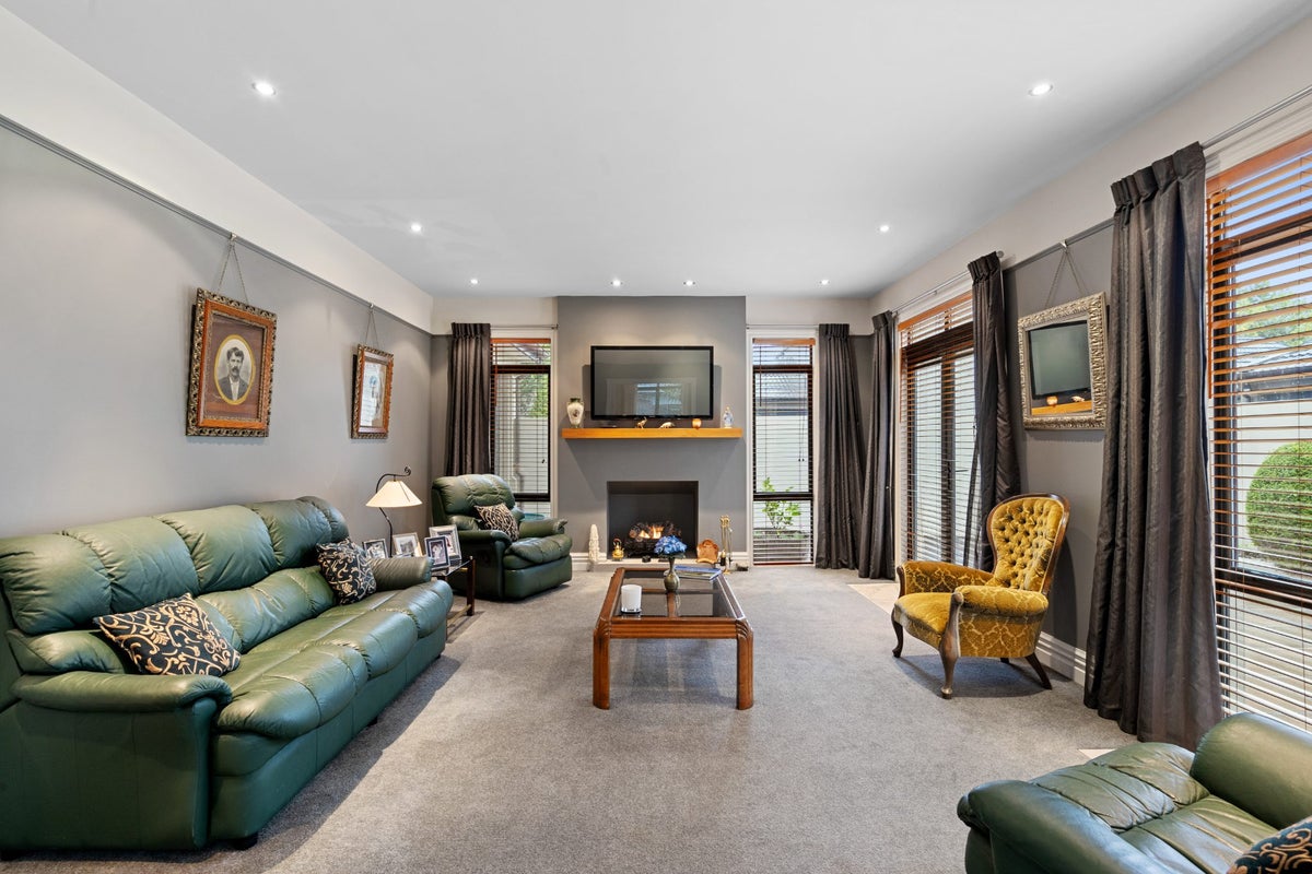 59 Mansfield Avenue, St Albans, Christchurch - Carousel 2
