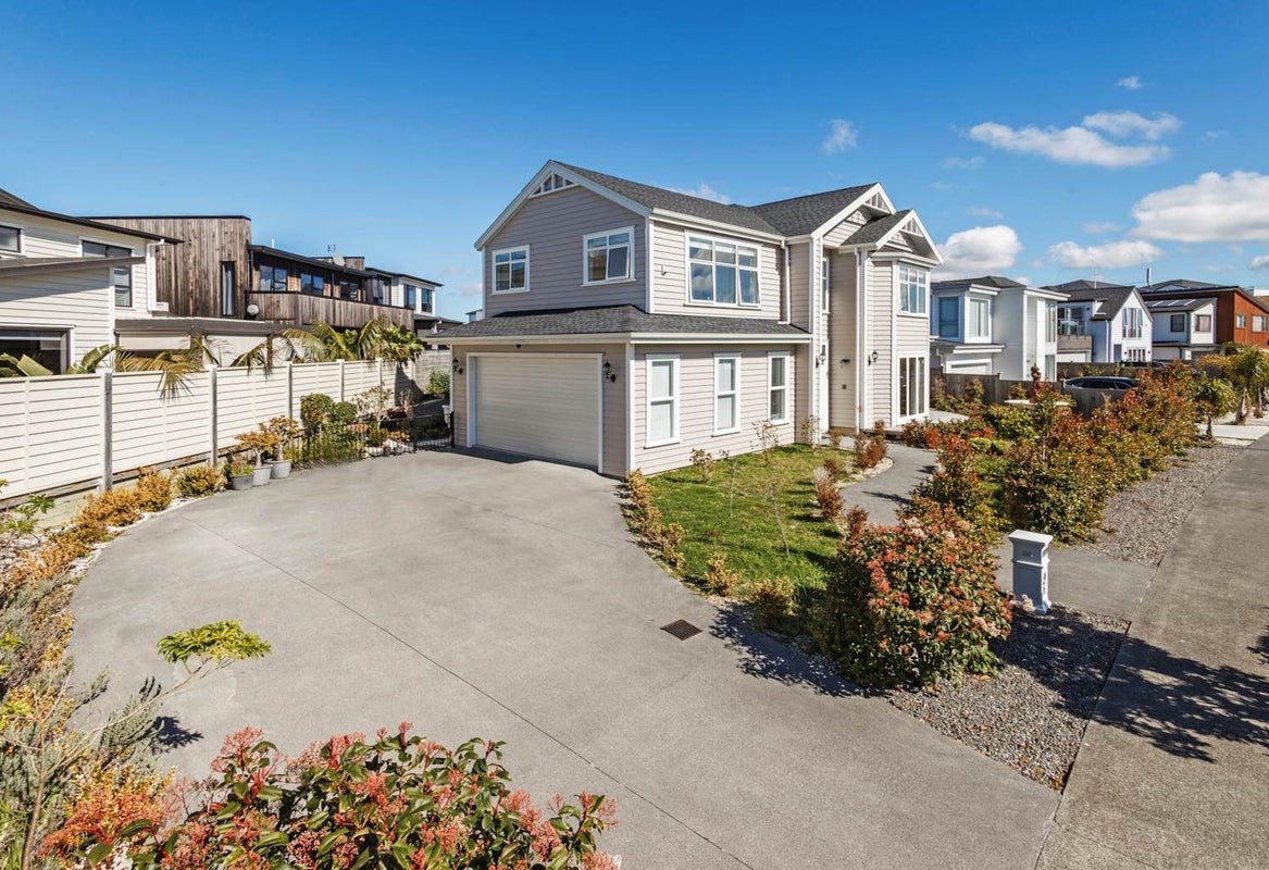 36 Headland Drive, Long Bay, Auckland - Carousel 1