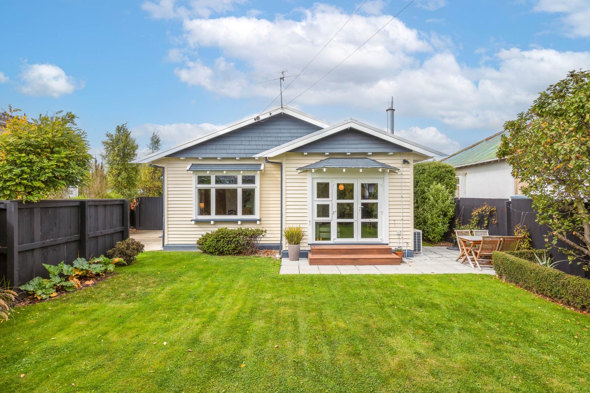 16 Rosebery Street, Spreydon, Christchurch - Carousel 1