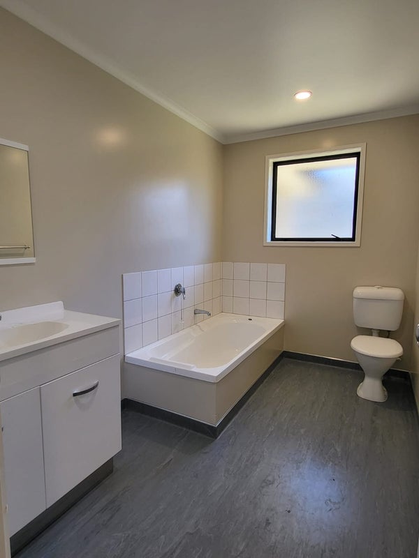 49 Cyclamen Road, Mangere, Auckland - Carousel 2