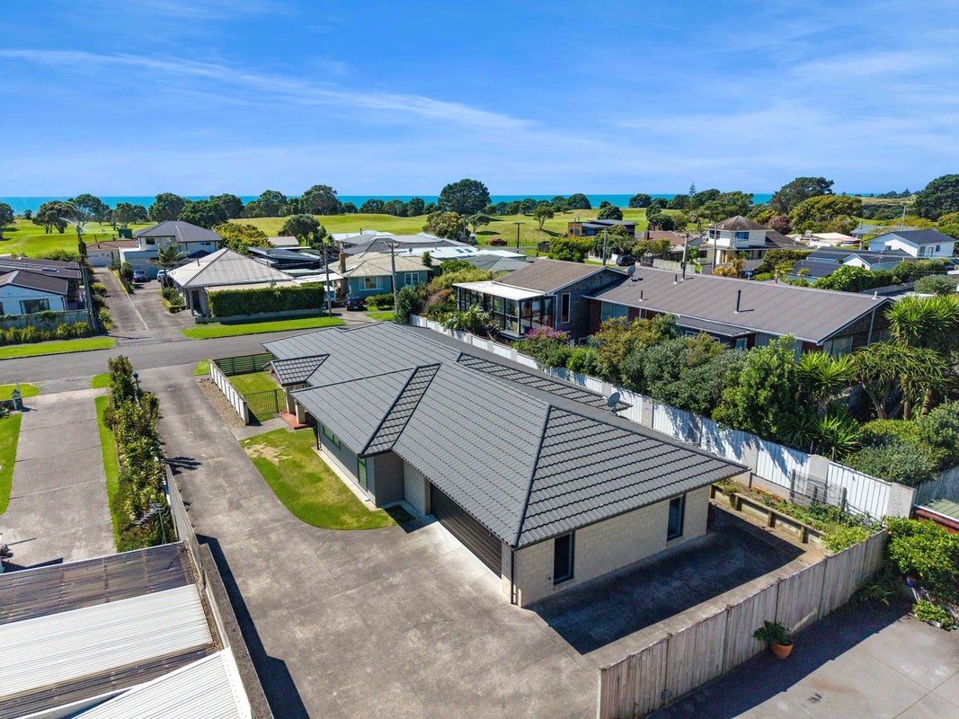 26 Puni Street, Fitzroy, New Plymouth - Carousel 2