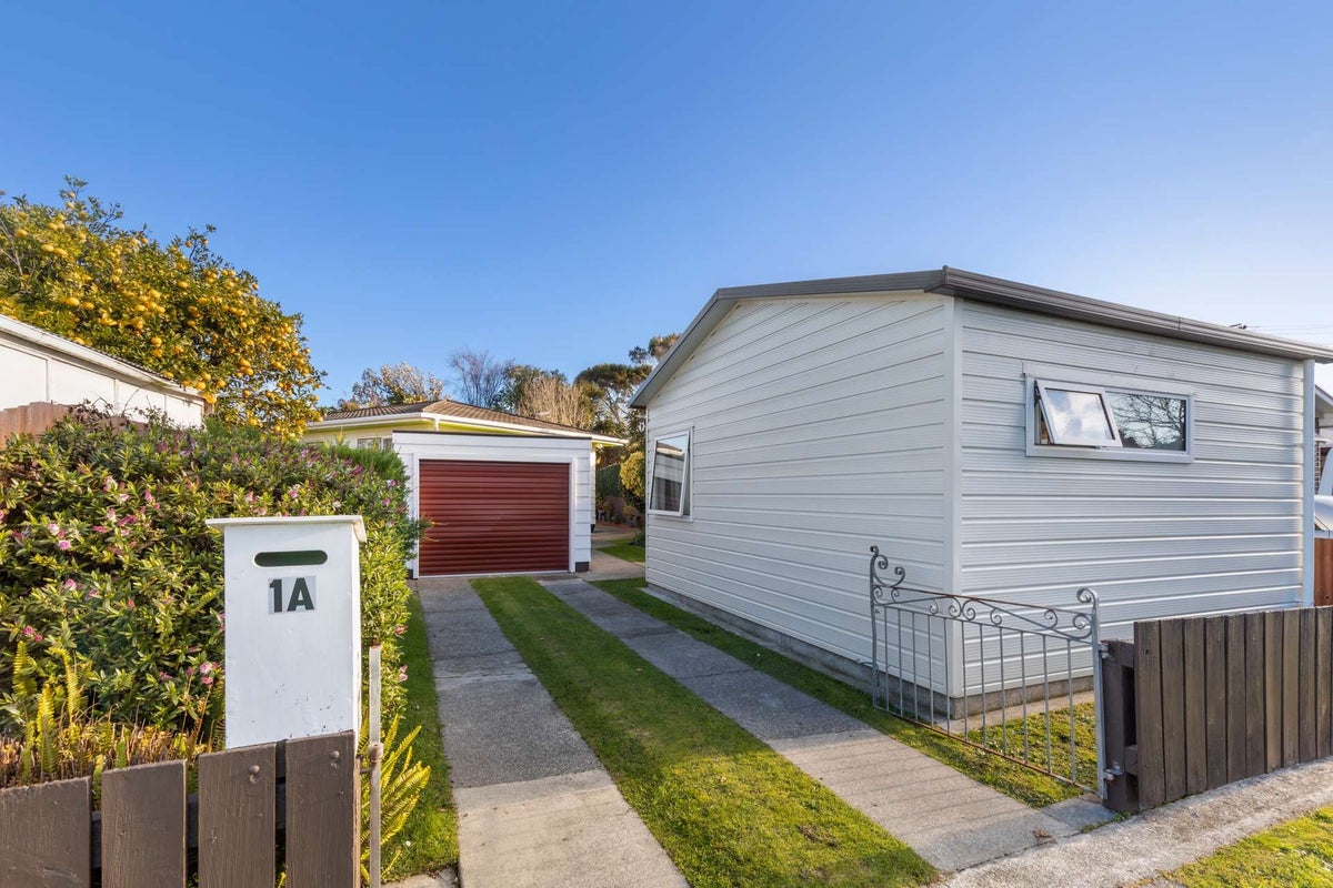 1A Boyd Avenue, Aramoho, Whanganui - Carousel 2