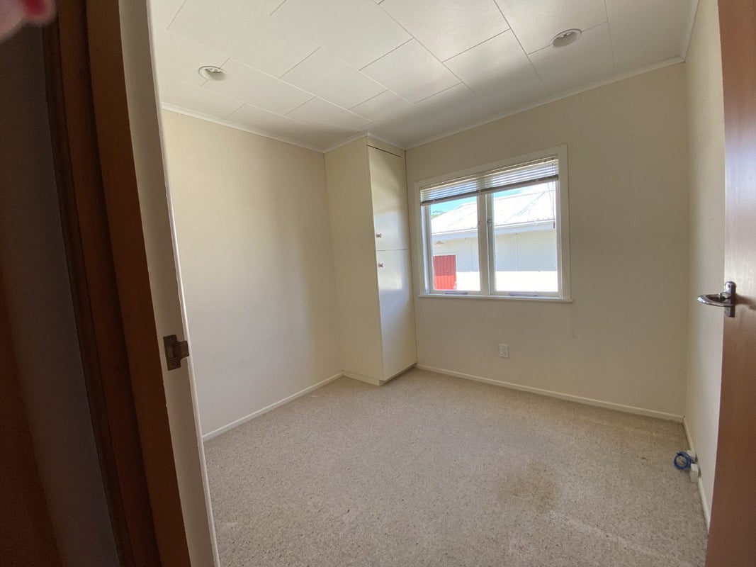 12 Palmerston Road, Havelock North, Havelock North - Carousel 18