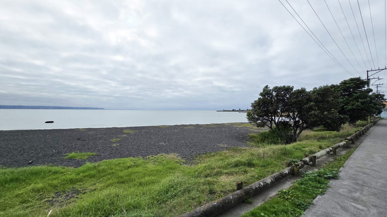 32A Charles Street, Westshore, Napier - Carousel 23
