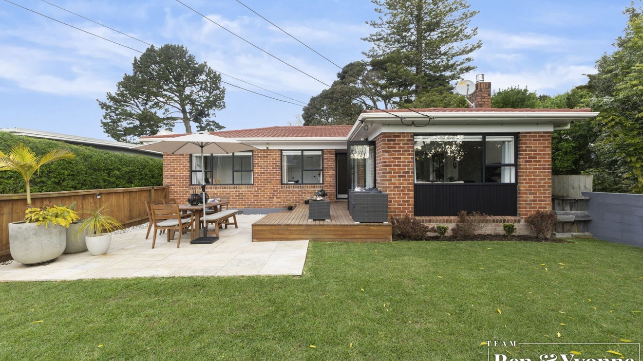 36 Riverview Road, Panmure, Auckland - Carousel 1