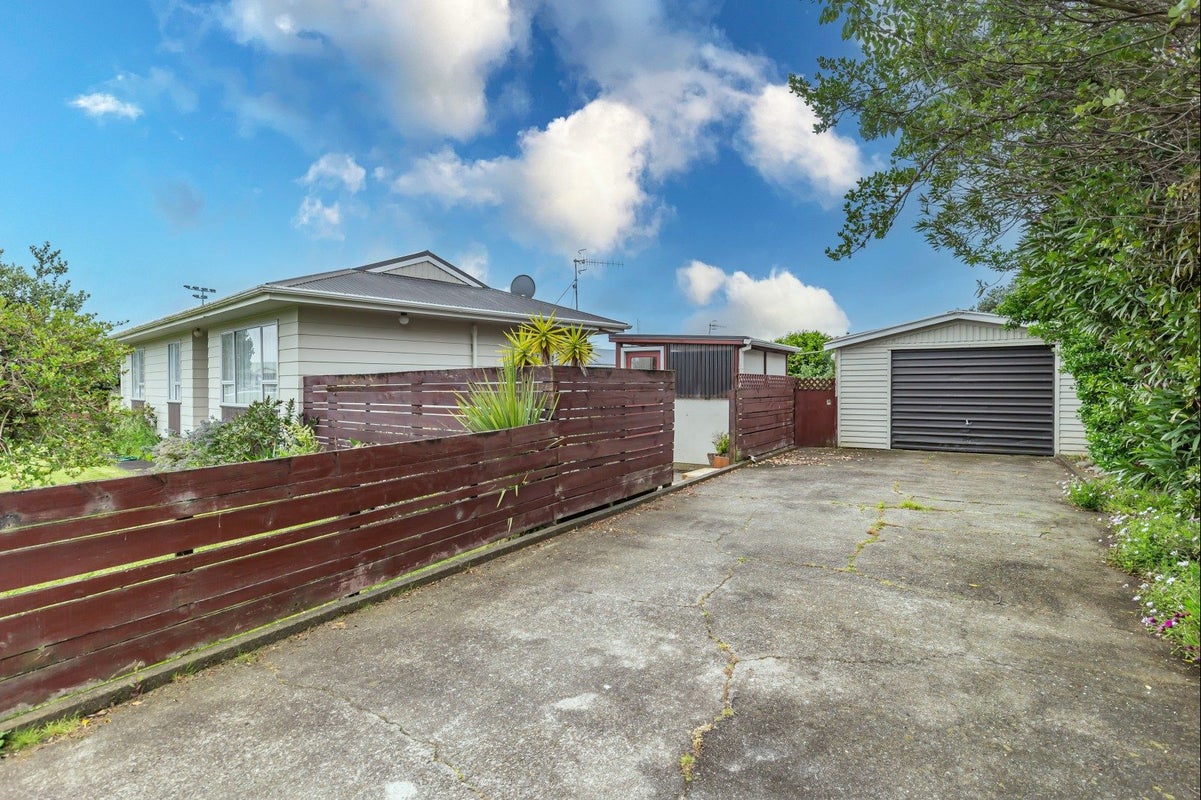30 Collingwood Street, Levin, Levin - Carousel 1