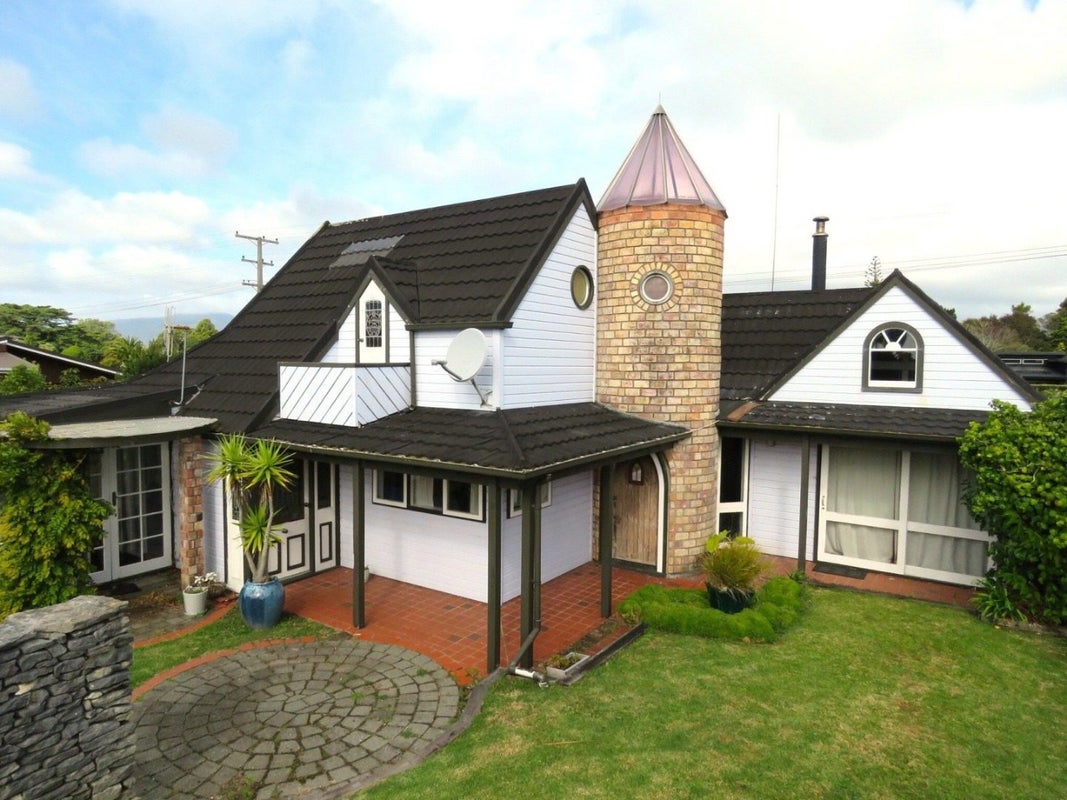 5 Martin Place, Carters Beach, Westport - Carousel 2