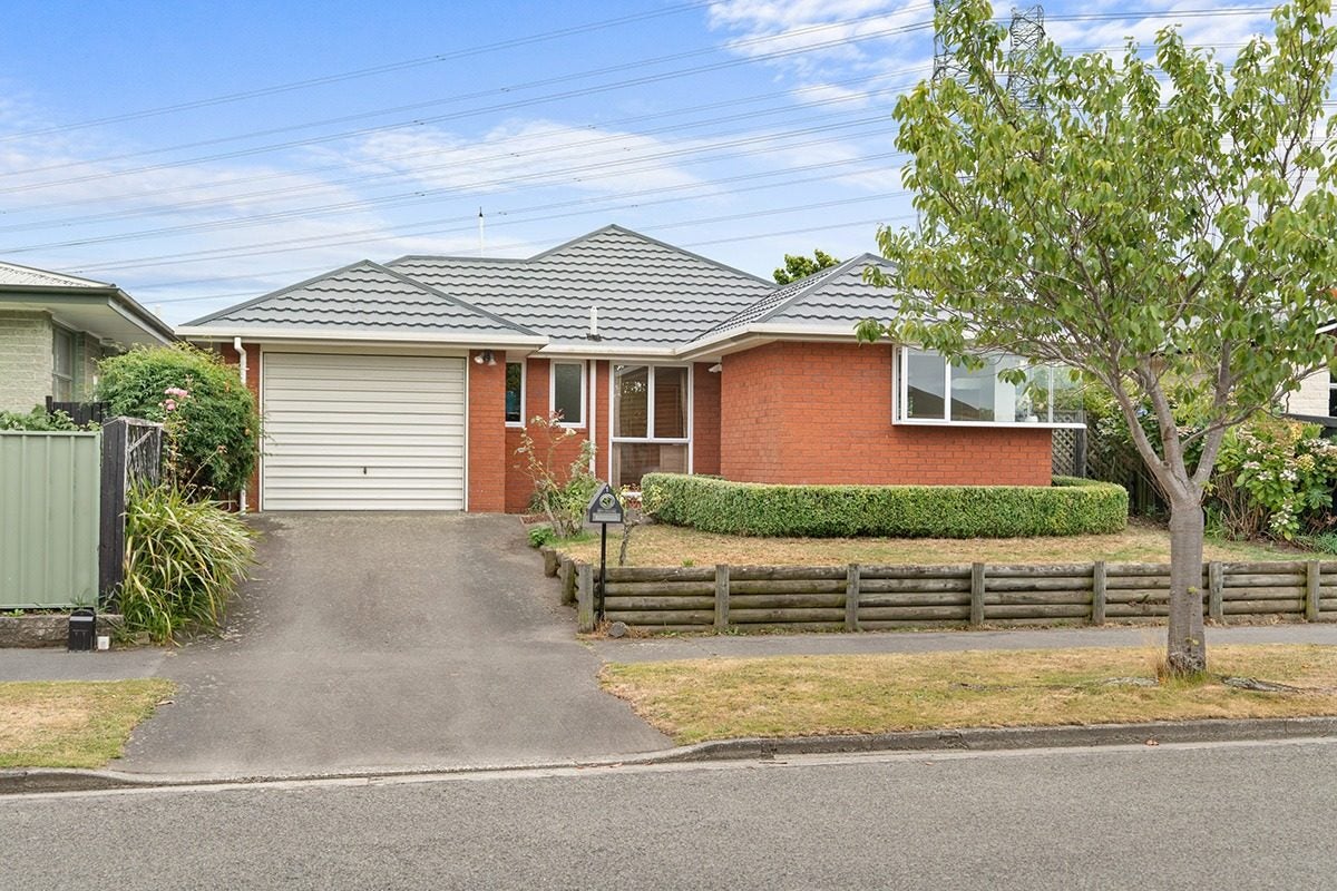1 Ilfracombe Place, Burnside, Christchurch - Carousel 1