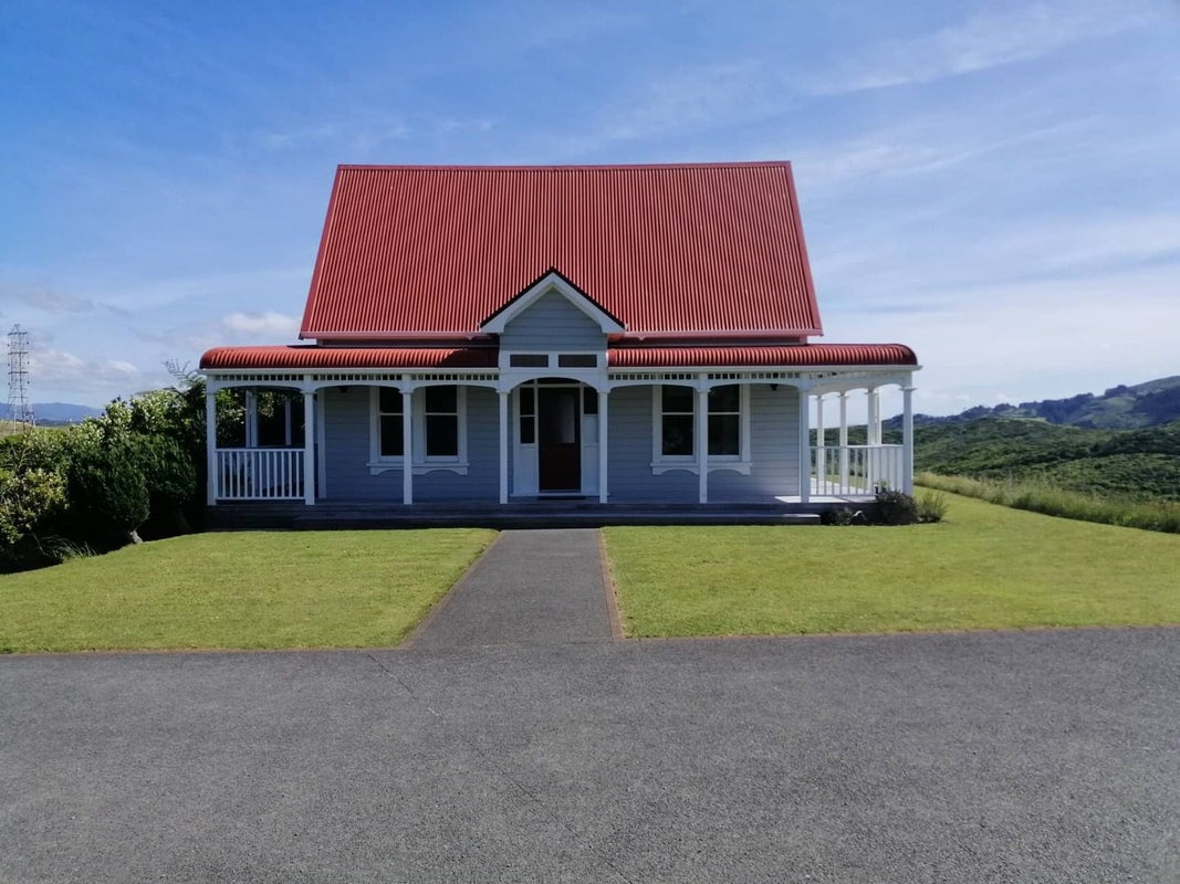 55 Kaitangata Crescent, Kelson, Lower Hutt - Carousel 1