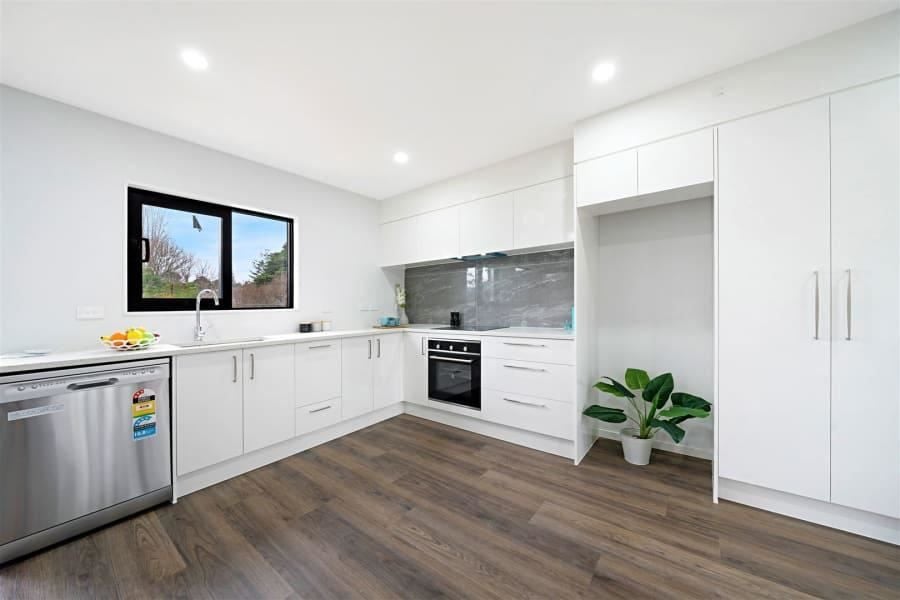 62B Glendale Road, Glen Eden, Auckland - Carousel 1
