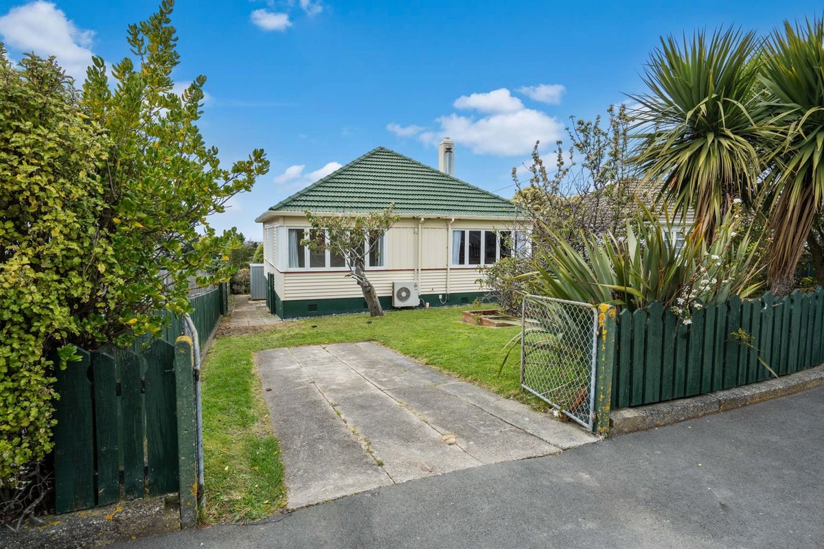 22 Puketai Street, Andersons Bay, Dunedin - Carousel 2
