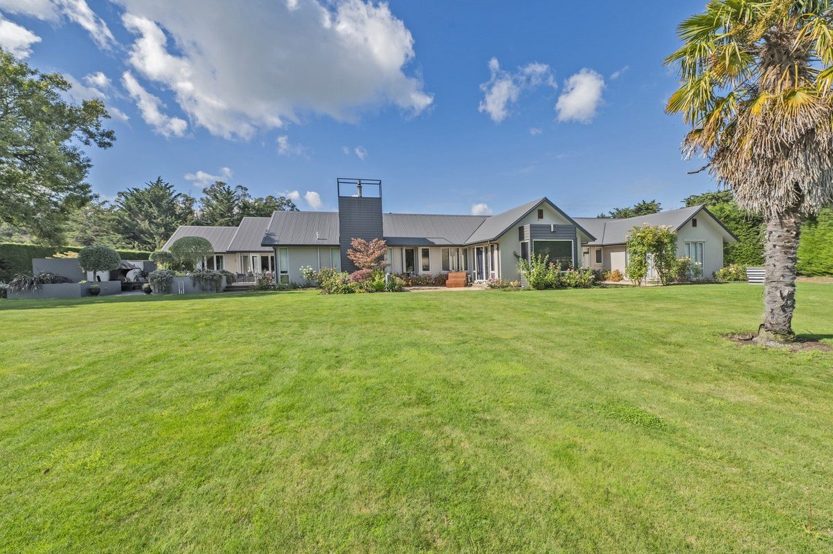 194 Davidsons Road, Christchurch - Carousel 2