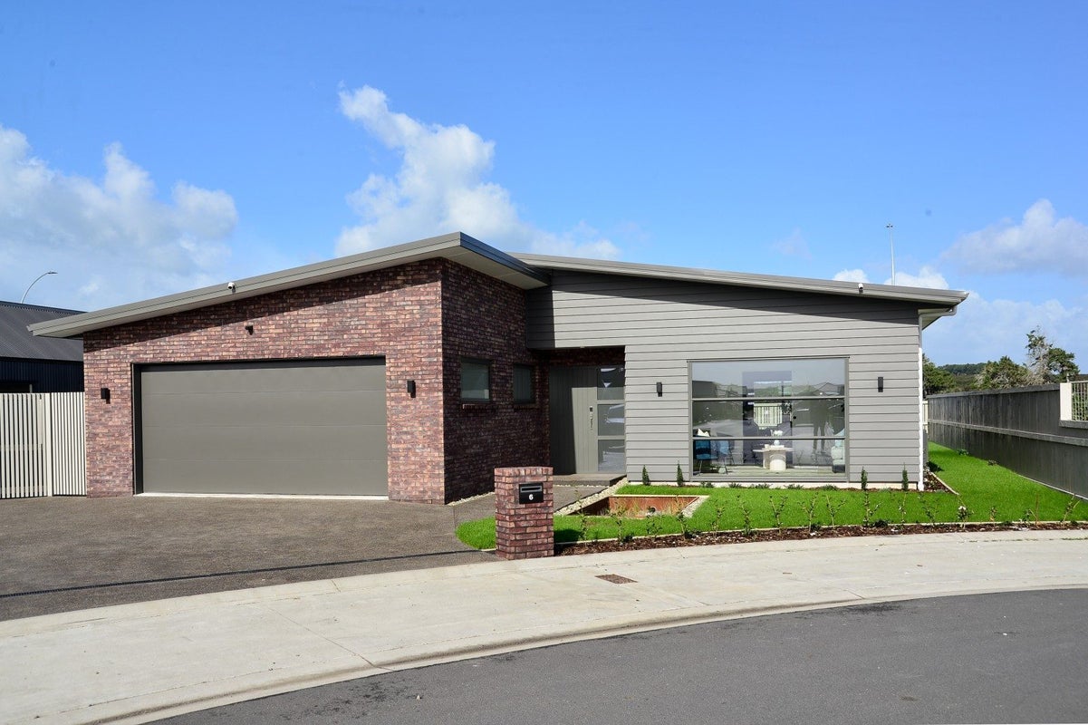 6 Korako Lane, Baverstock, Hamilton - Carousel 2