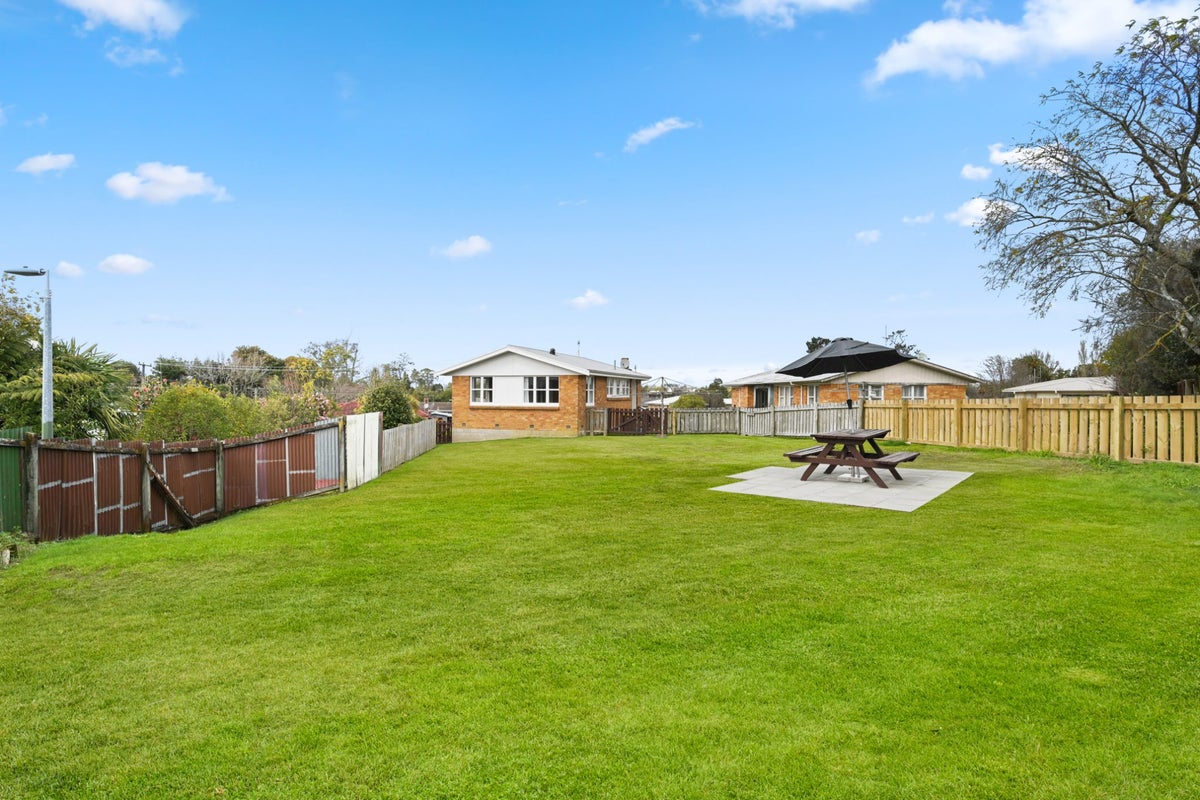 43 Urlich Avenue, Melville, Hamilton - Carousel 12