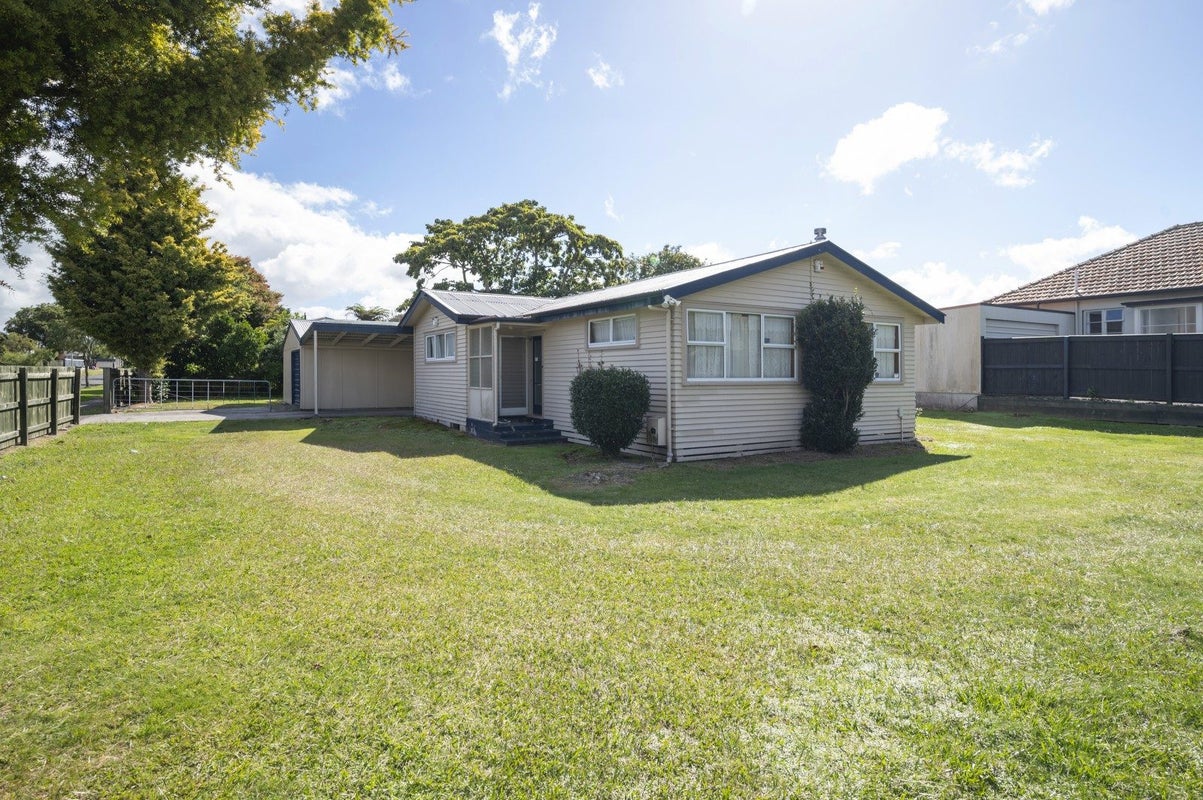 25 Robertson Street, Glenholme, Rotorua - Carousel 1