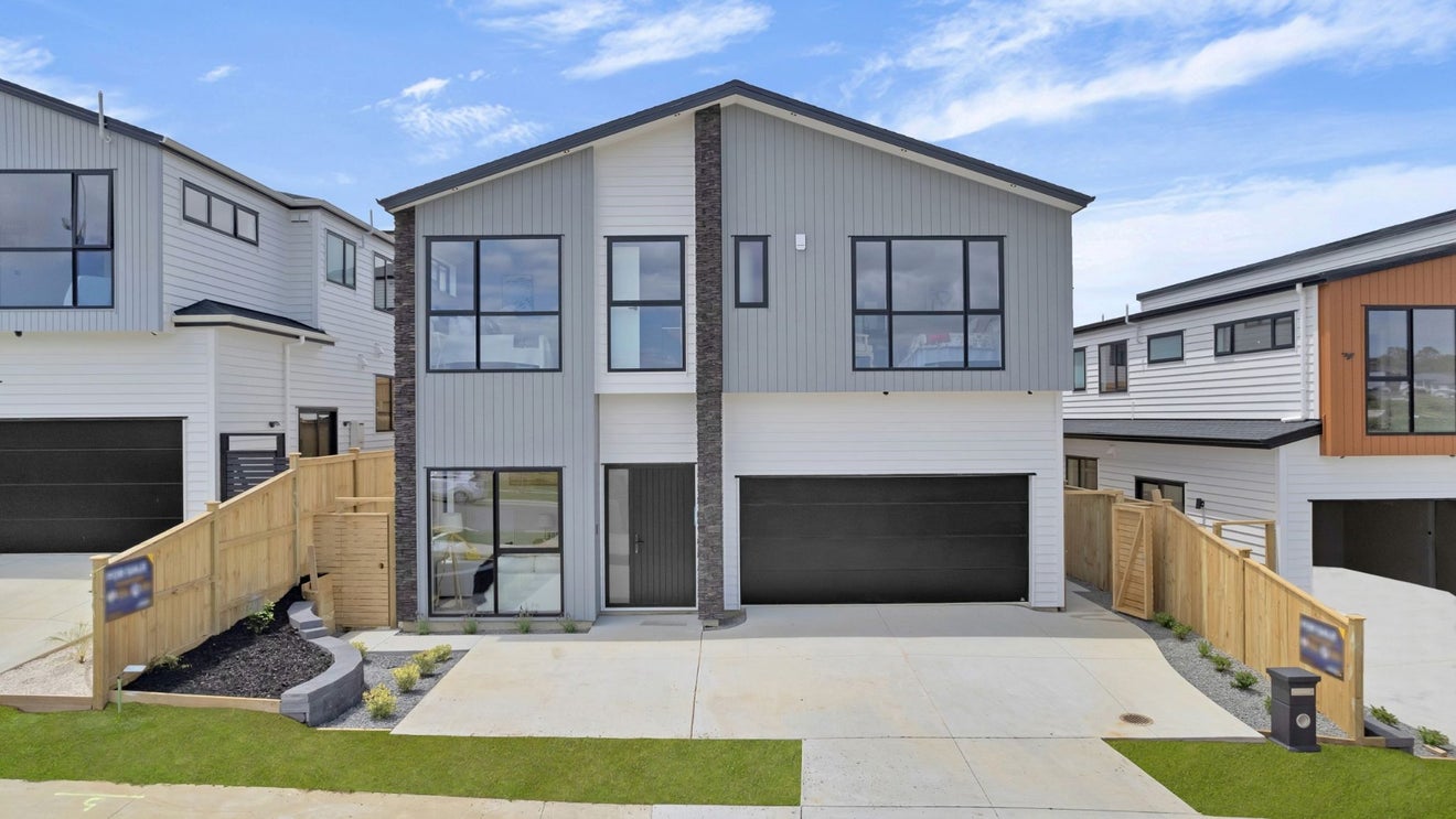 132 McQuoids Road, Flat Bush, Auckland - Carousel 1