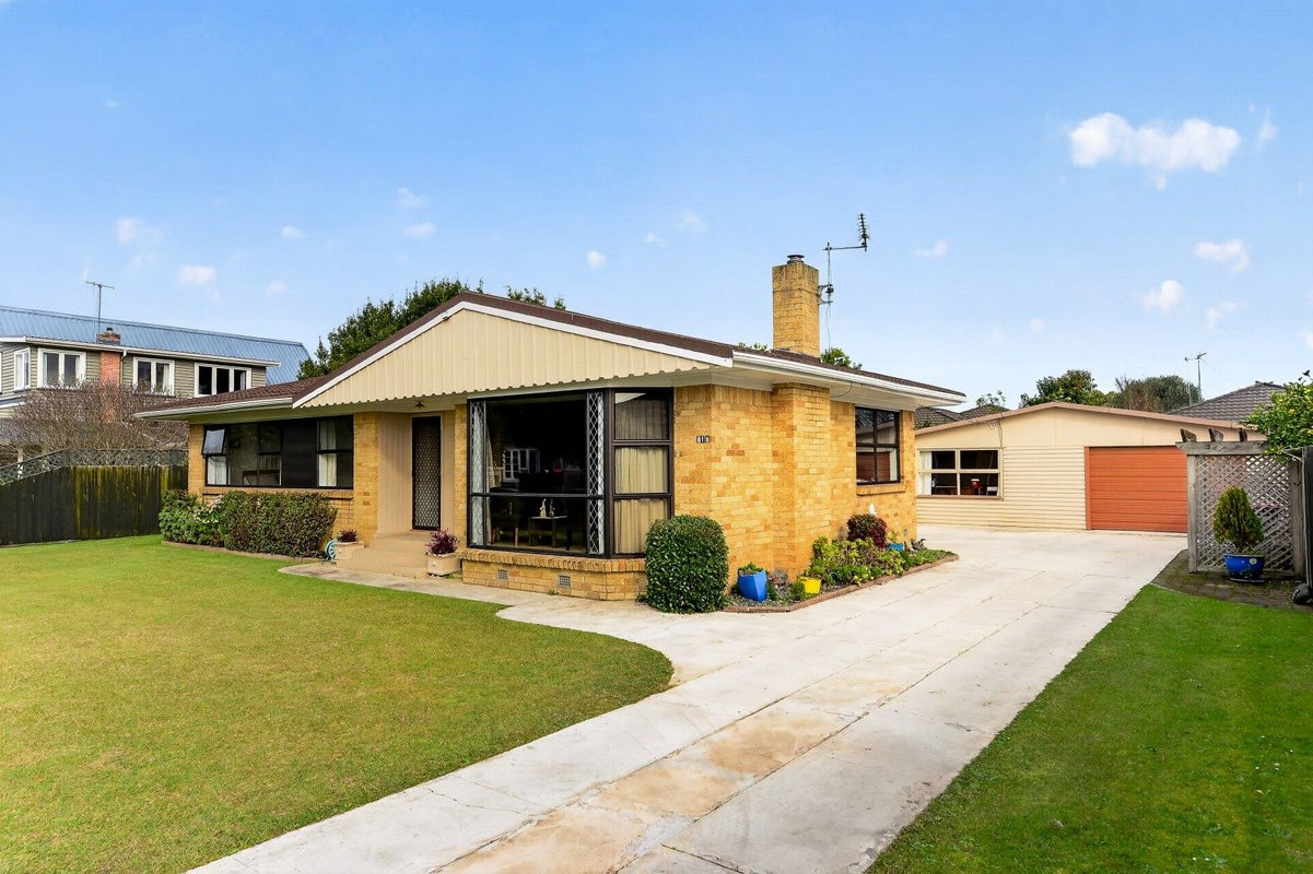 61B Te Aroha Street, Hamilton East, Hamilton - Carousel 2