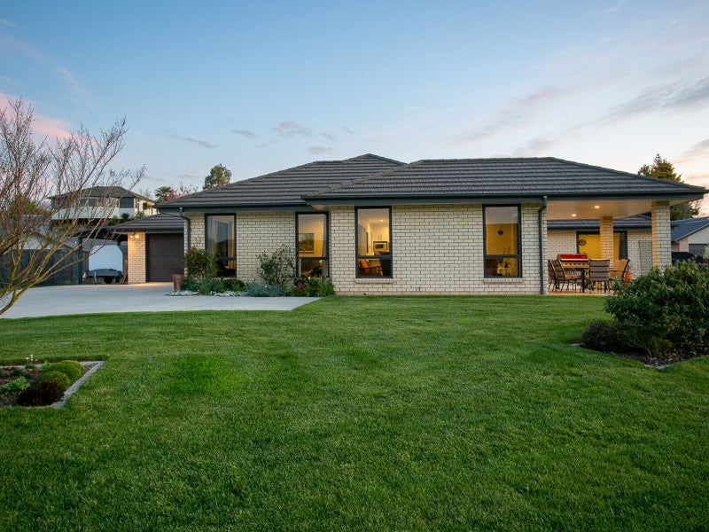 13 Mahy Way, Leamington, Cambridge - Carousel 26