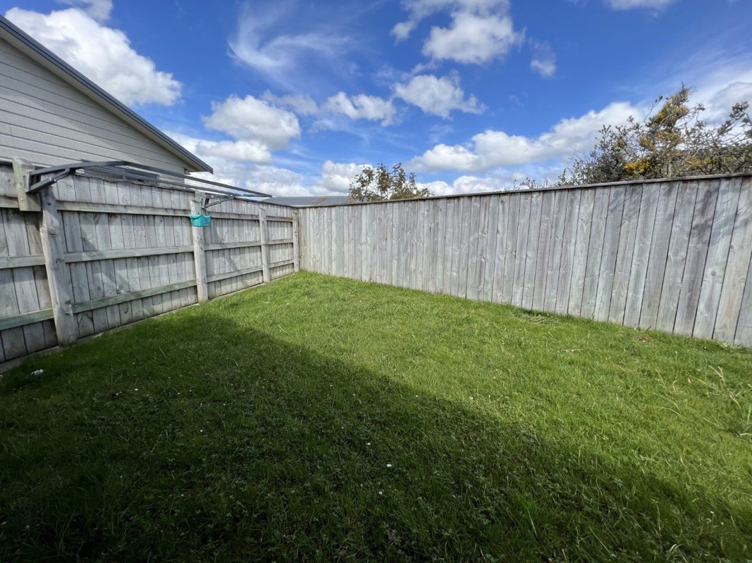 30 Peter Hall Drive, Kelvin Grove, Palmerston North - Carousel 11