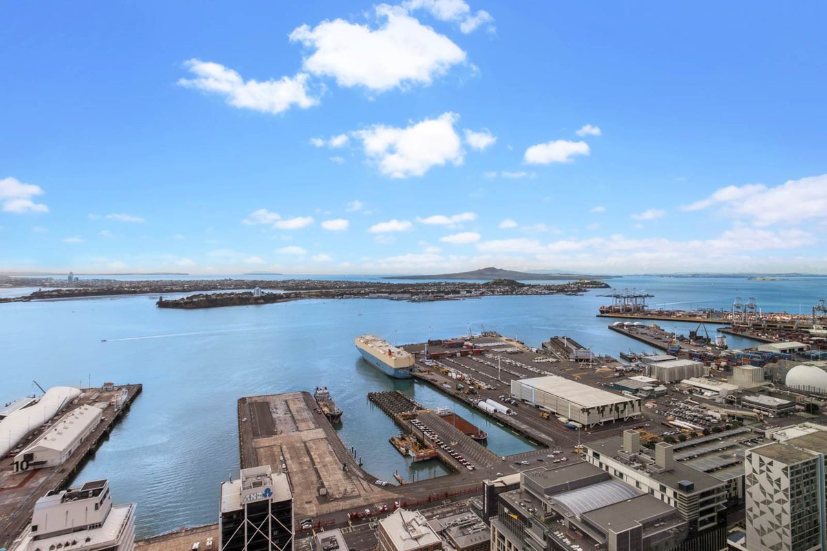 4202/10 Commerce Street, Auckland Central, Auckland - Carousel 2