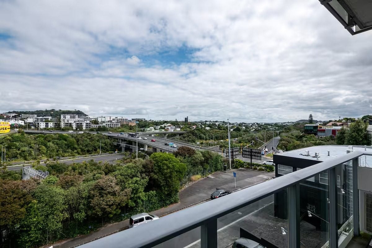 4A/6 Winchester Street, Newton, Auckland - Carousel 10