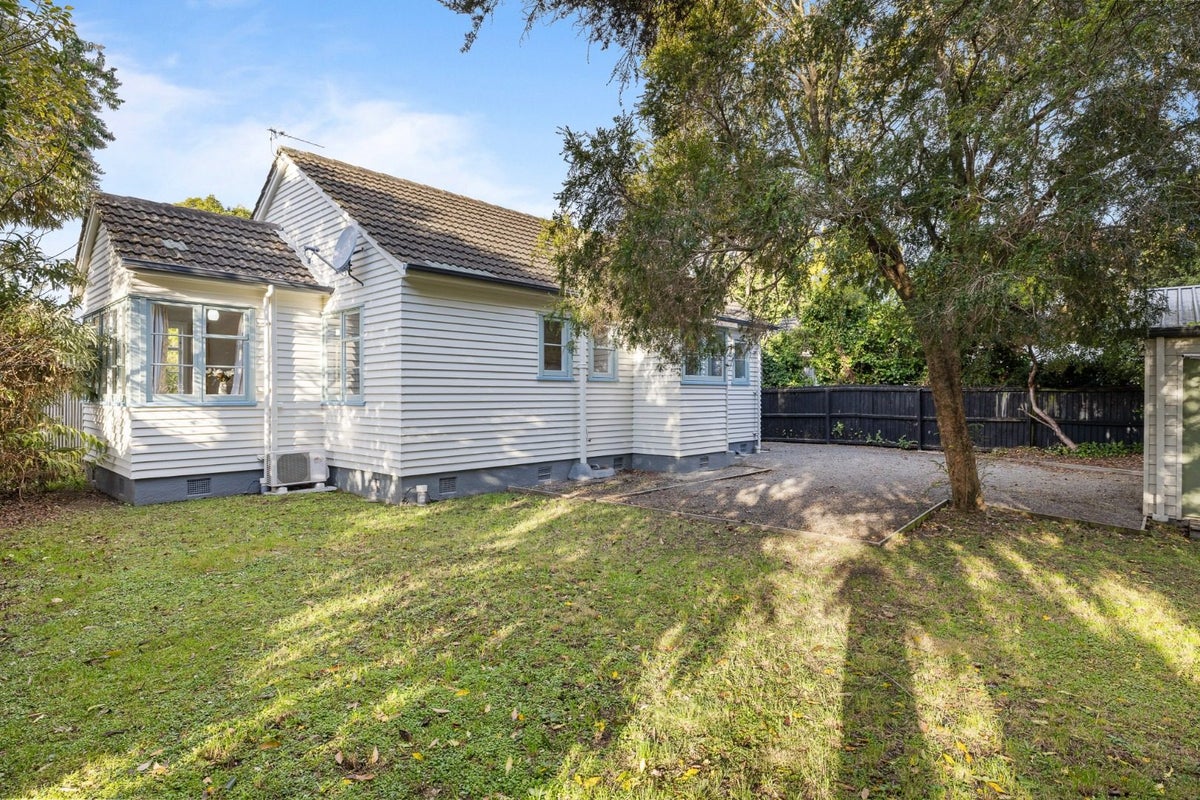 15 Denvir Street, Strowan, Christchurch - Carousel 15