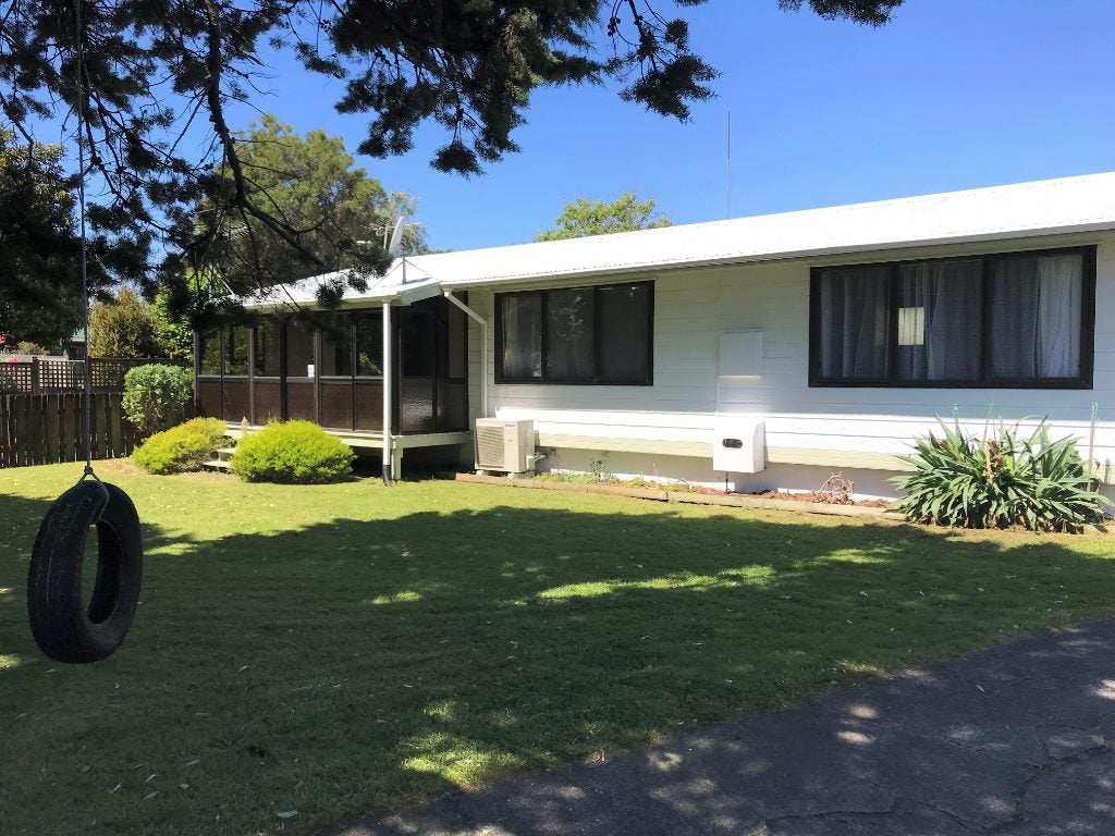 6 Villa Place, Bell Block, New Plymouth - Carousel 1