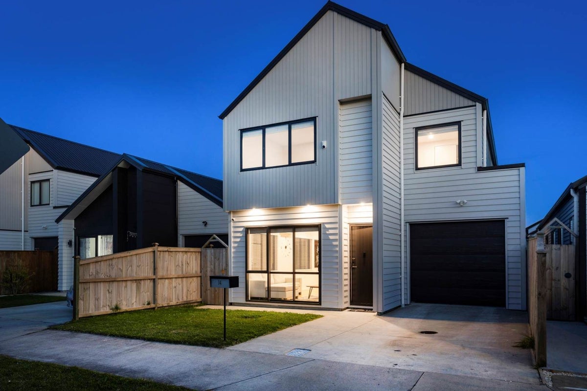 14 John Burn Road, Takanini, Auckland - Carousel 2