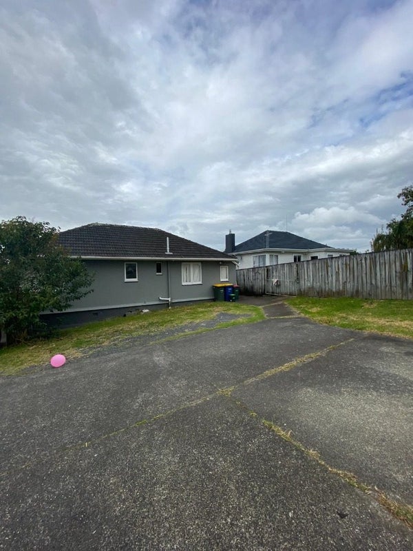 27 Ambler Avenue, Glen Eden, Auckland - Carousel 4