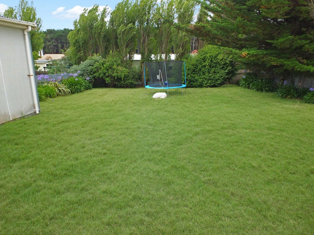 9 Hennessey Street East, Foxton Beach, Foxton - Carousel 2