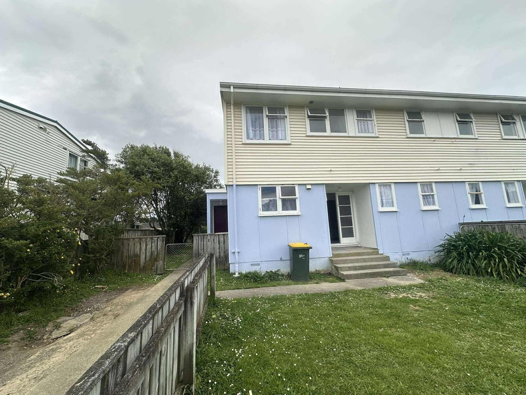 43 Westmeath Street, Waitangirua, Porirua - Carousel 2