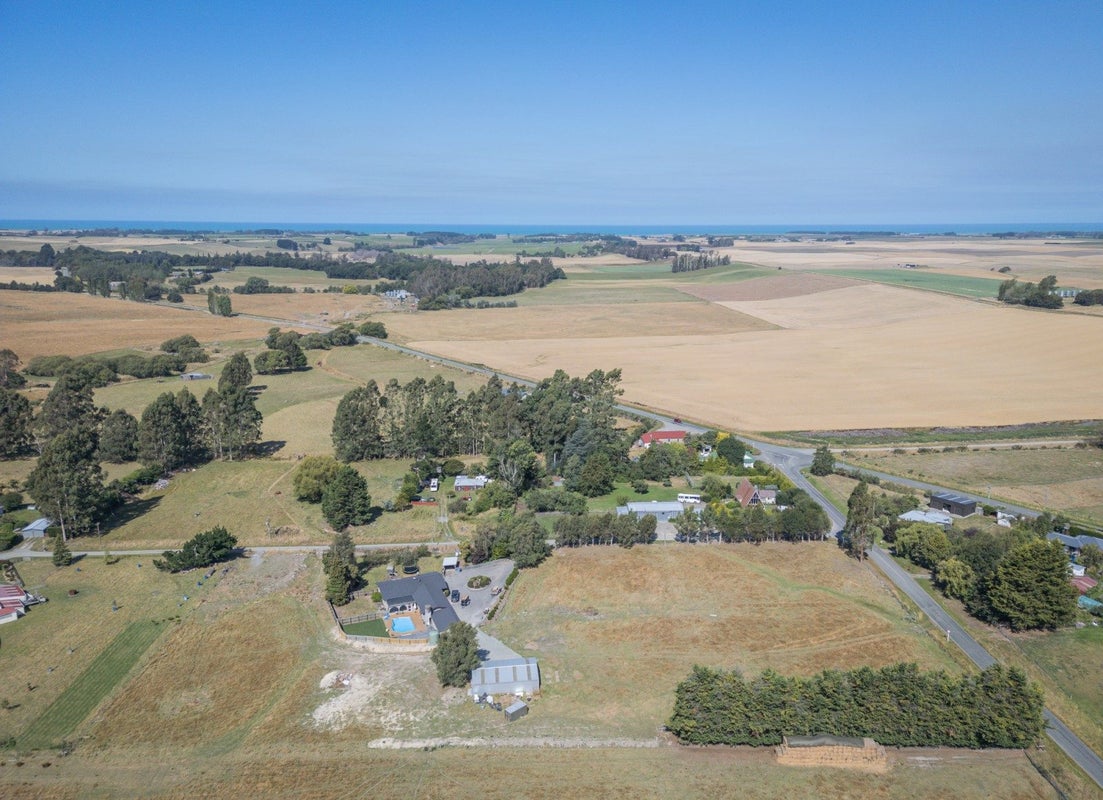 11 Bath Street, Pareora West - Carousel 28
