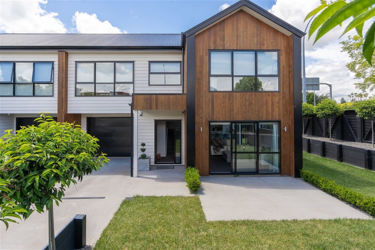 2A MacDiarmid Road, Beerescourt, Hamilton - Carousel 2