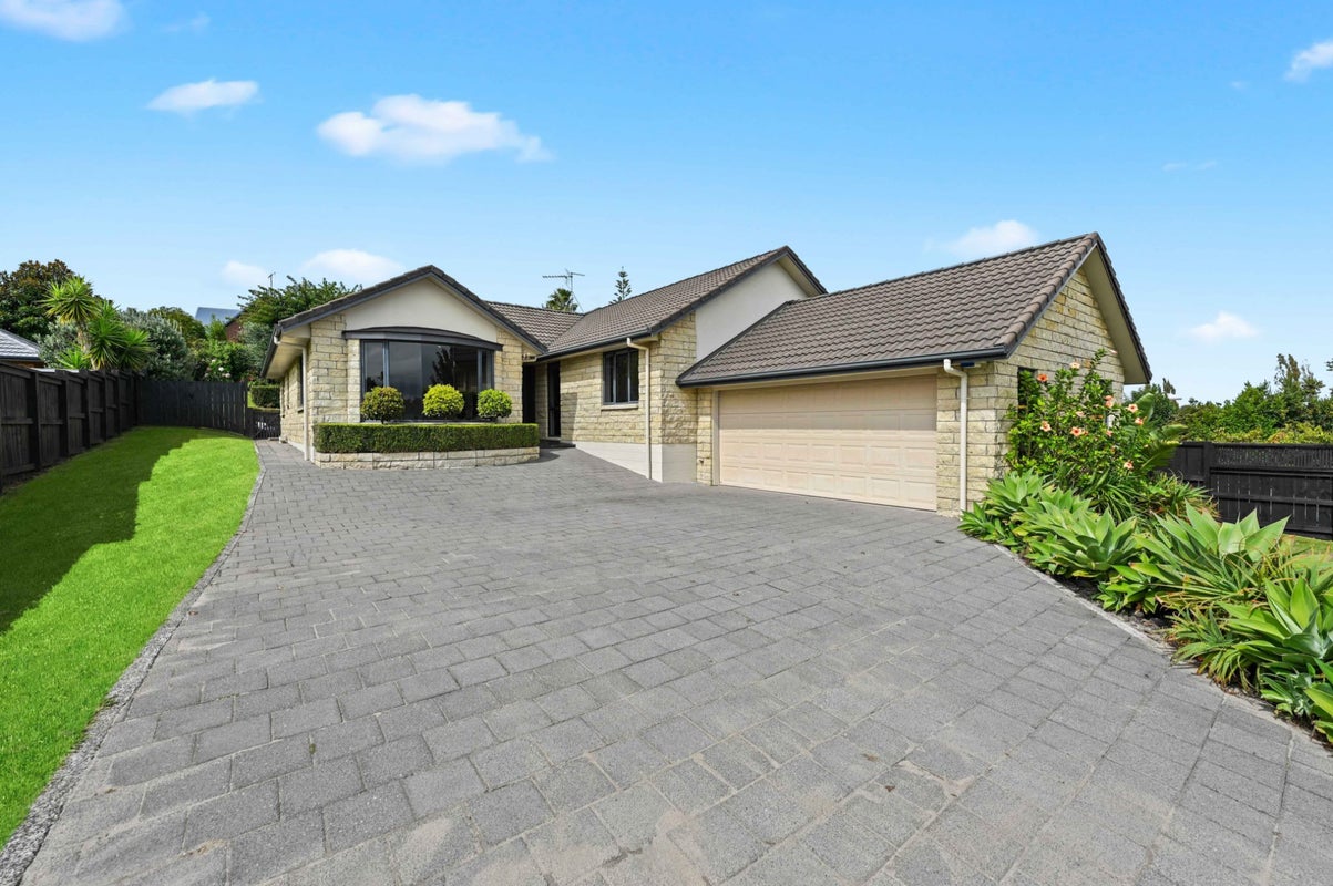 3 Palm Grove Drive, Western Heights, Hamilton - Carousel 1