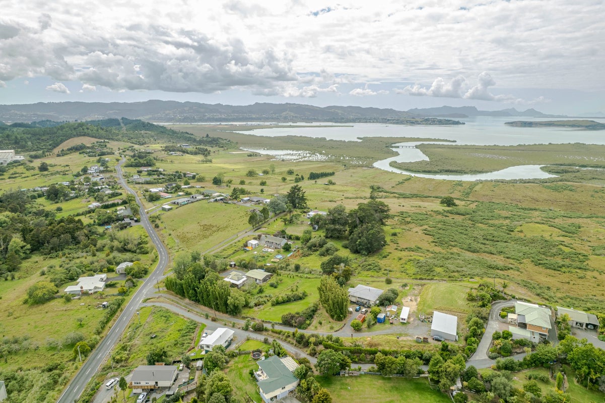32 Toetoe Road, Whangarei - Carousel 1