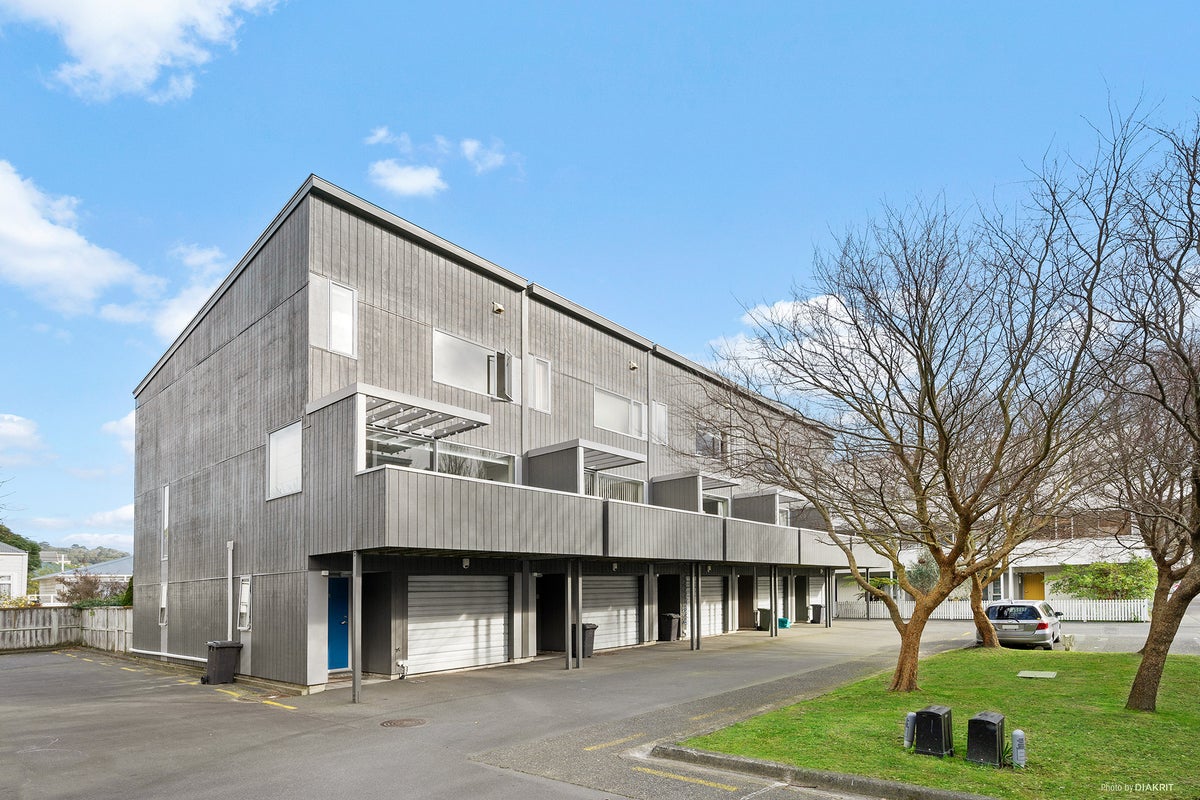 15/37 Daniell Street, Newtown, Wellington - Carousel 1