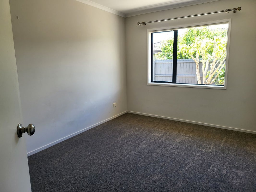 27 Tussock Avenue, Mangere, Auckland - Carousel 15