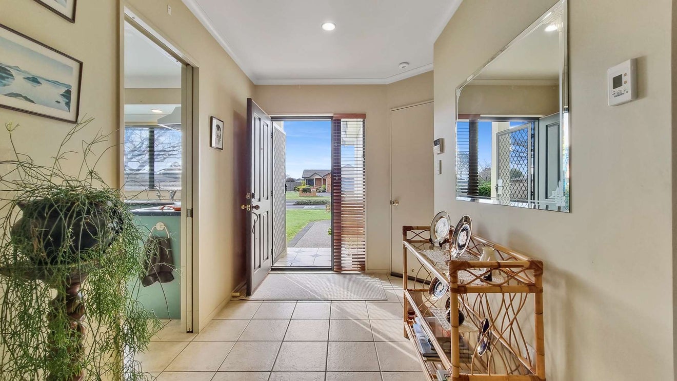 20 Duggan Drive, Owhata, Rotorua - Carousel 2