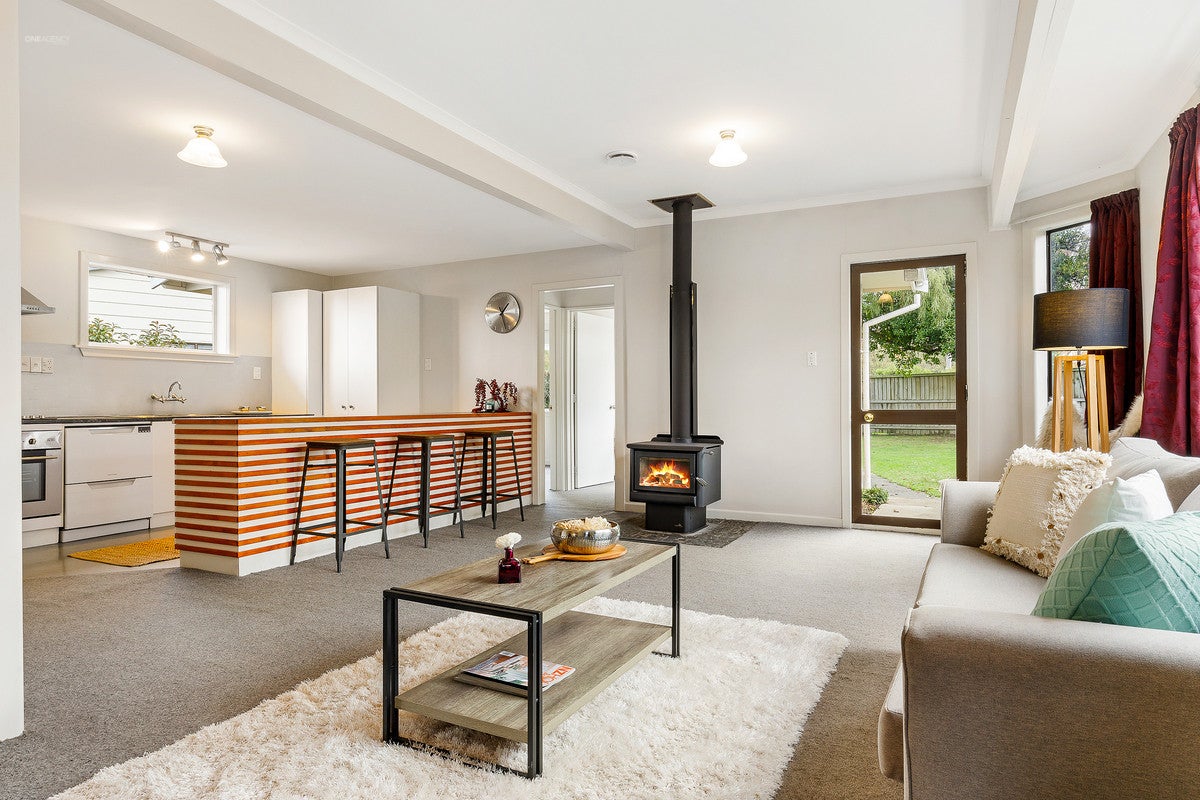 110 Main North Road, Woodend, Woodend - Carousel 1