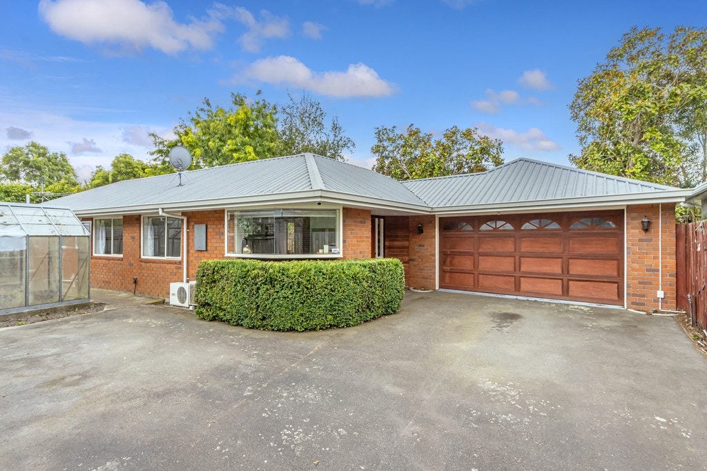 2/86 Brookside Terrace, Bryndwr, Christchurch - Carousel 1