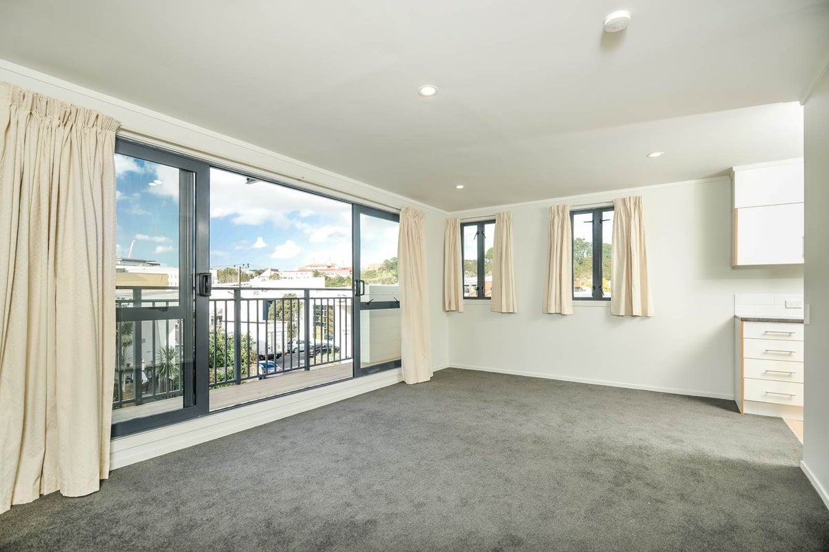 12/22 Normanby Road, Mount Eden, Auckland - Carousel 1