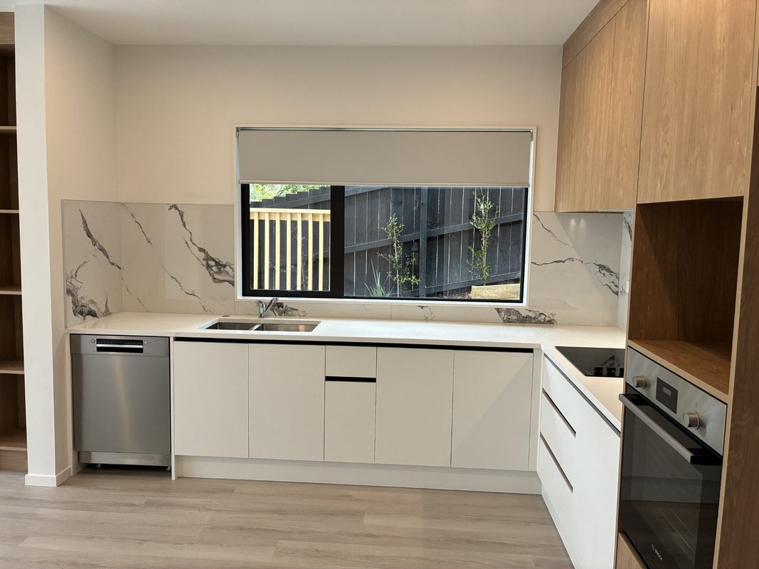 11F Glenfinn Place, Massey, Auckland - Carousel 2
