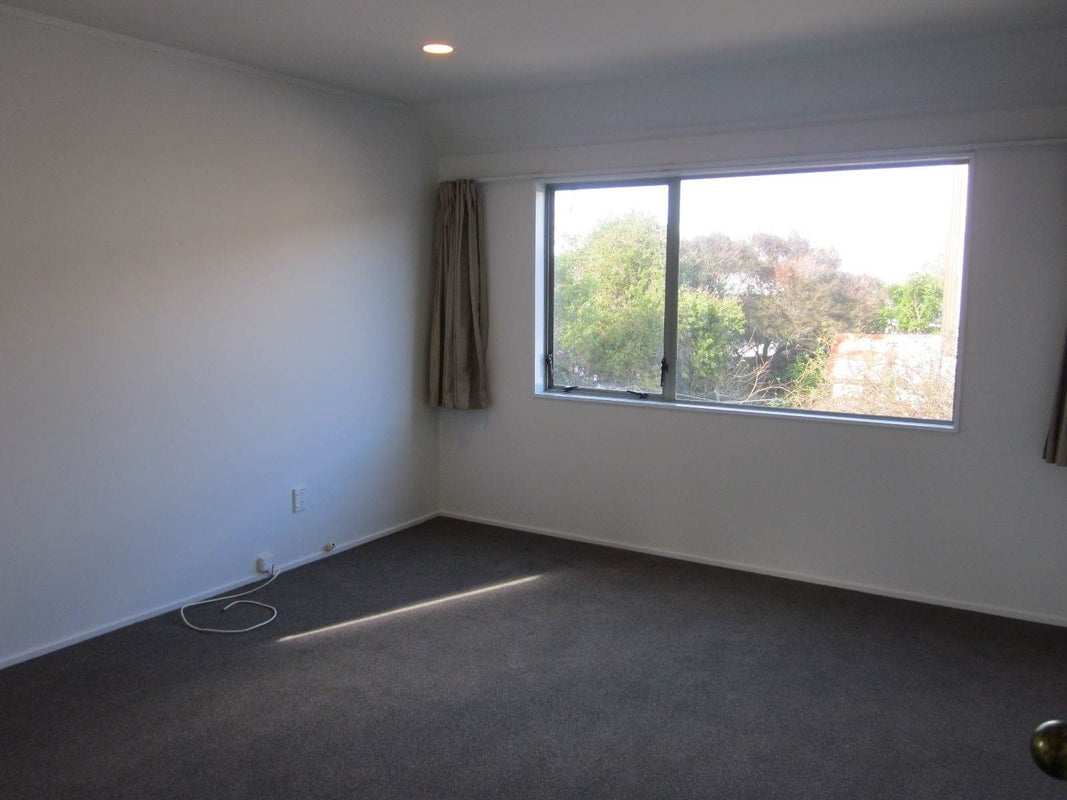 2/233 Forrest Hill Road, Forrest Hill, Auckland - Carousel 2