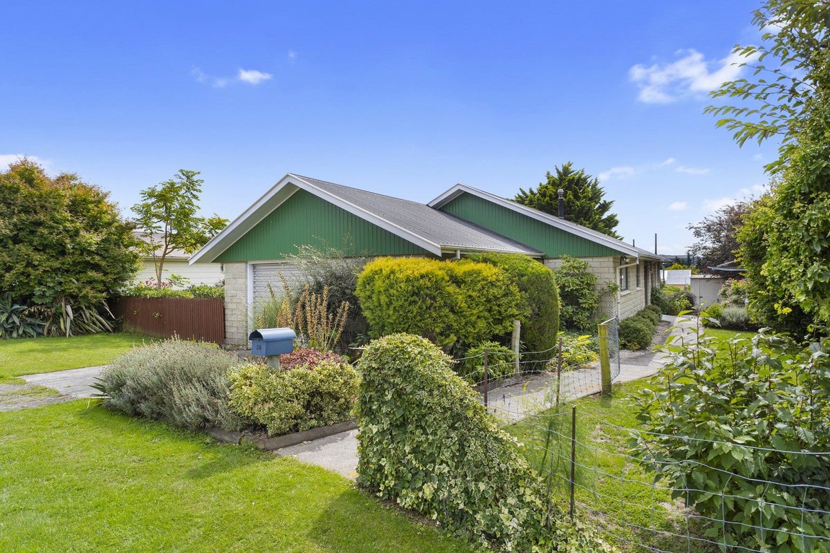 14 Denham Terrace, Waikari, Waikari - Carousel 1