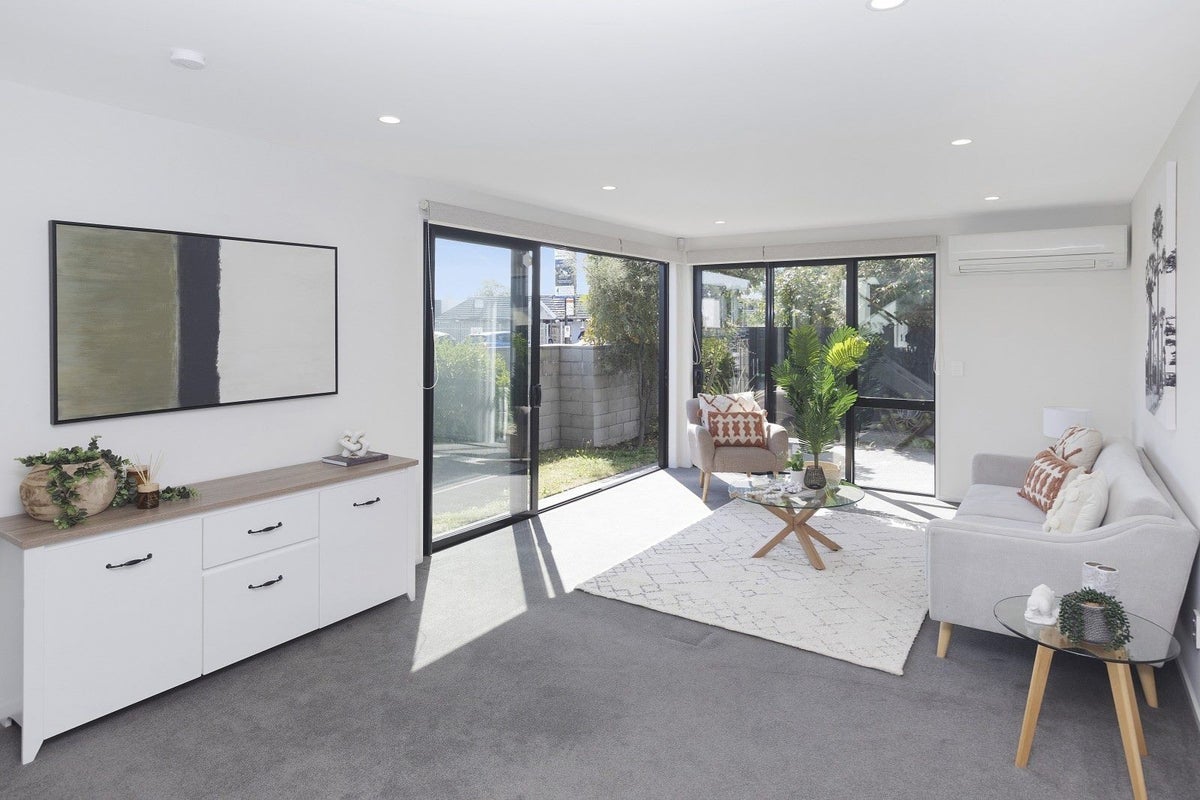 1/136 Sherborne Street, St Albans, Christchurch - Carousel 2