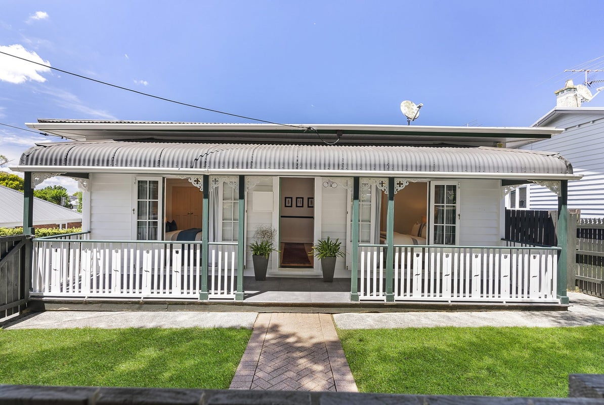 7 Grotto Street, Onehunga, Auckland - Carousel 1