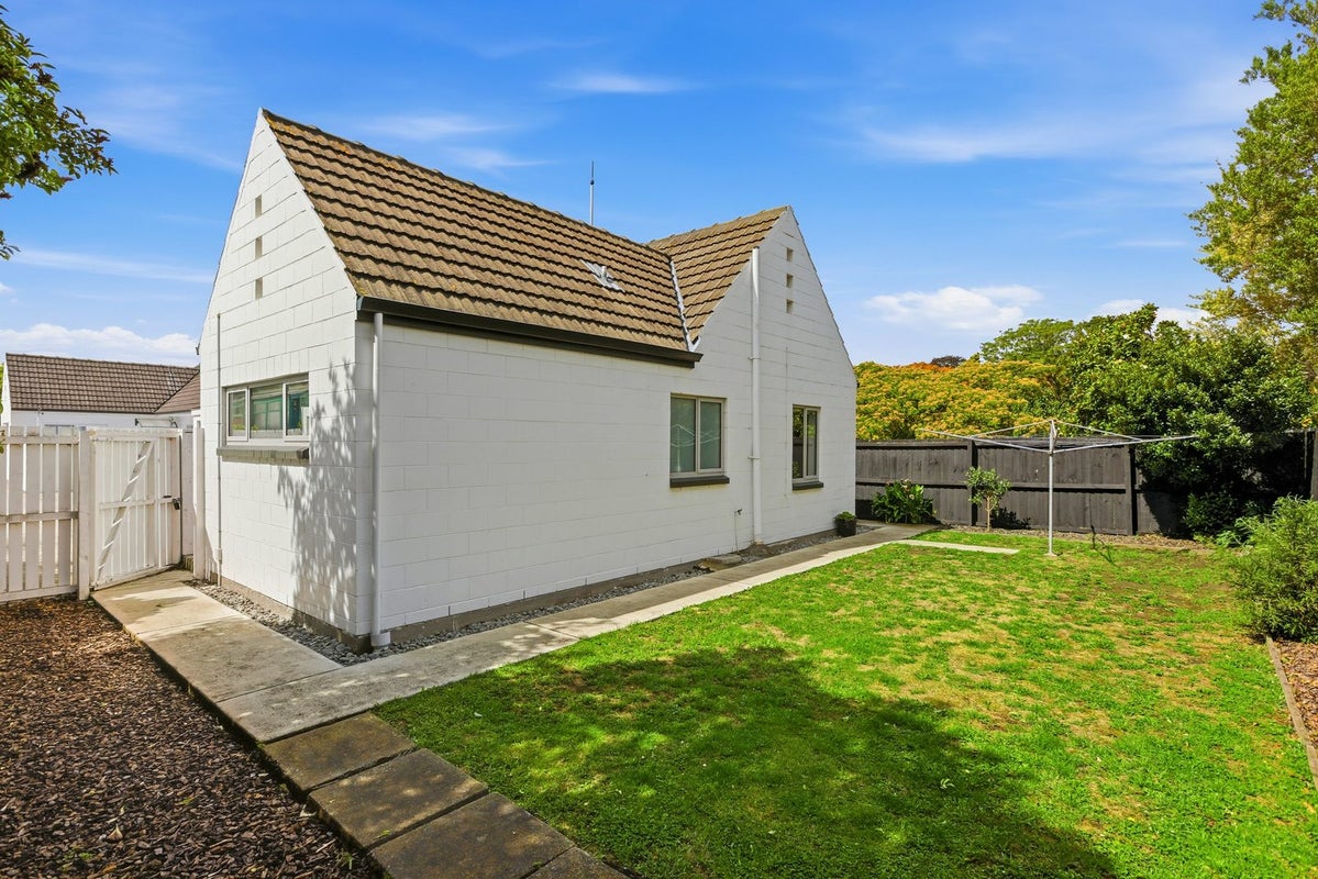 2/239 New Brighton Road, Burwood, Christchurch - Carousel 2