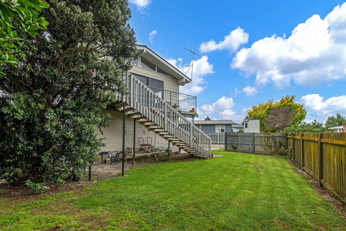 6 Kaituna Street, Milson, Palmerston North - Carousel 22